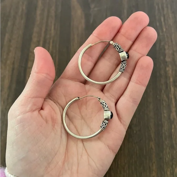 Vintage 925 Sterling Silver Black Onyx Hoop Earrings Ornate Boho Swirl Design 🖤✨ - Picture 3 of 9